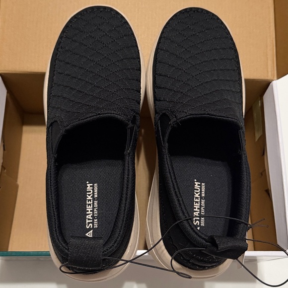 Staheekum Quilted Slip-On Shoes Black size 9 NIB - Picture 4 of 7